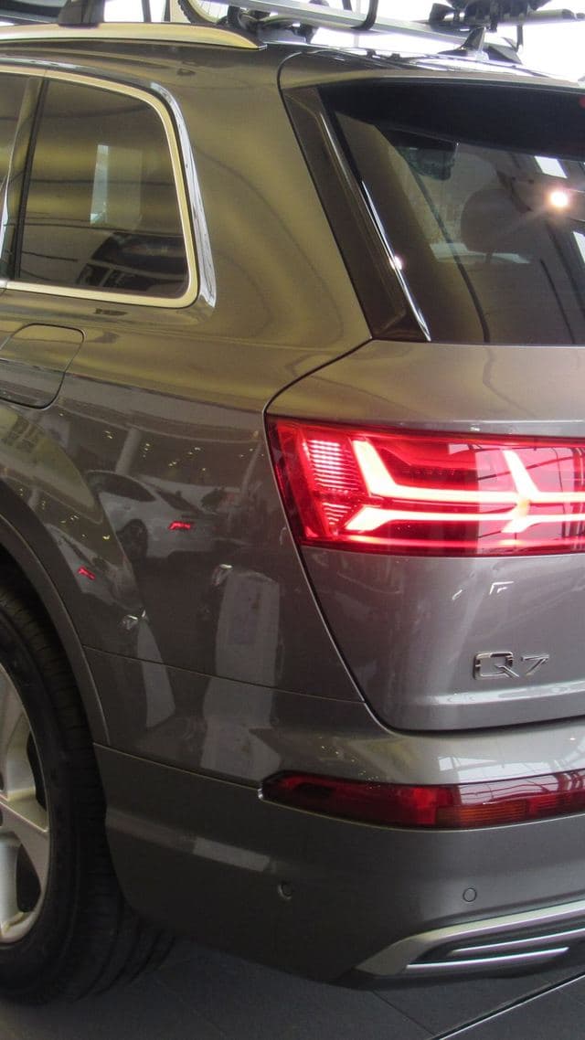 Audi Q7 e-tron