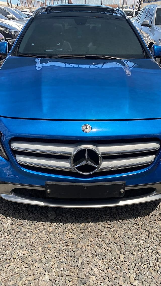 Mercedes-Benz GLA 220