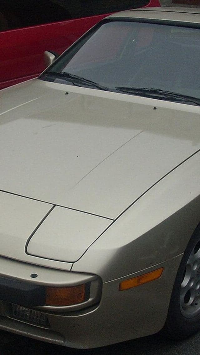 Porsche 944